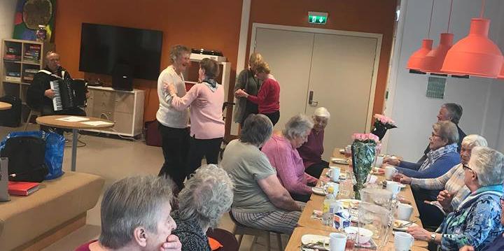 Bilde/illustrasjon for Sosial møteplass for hjemmeboende Sosial møteplass for hjemmeboende